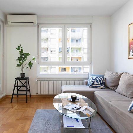 Sunny 1Bdr With Balcony & Parking Διαμέρισμα Ζάγκρεμπ Εξωτερικό φωτογραφία