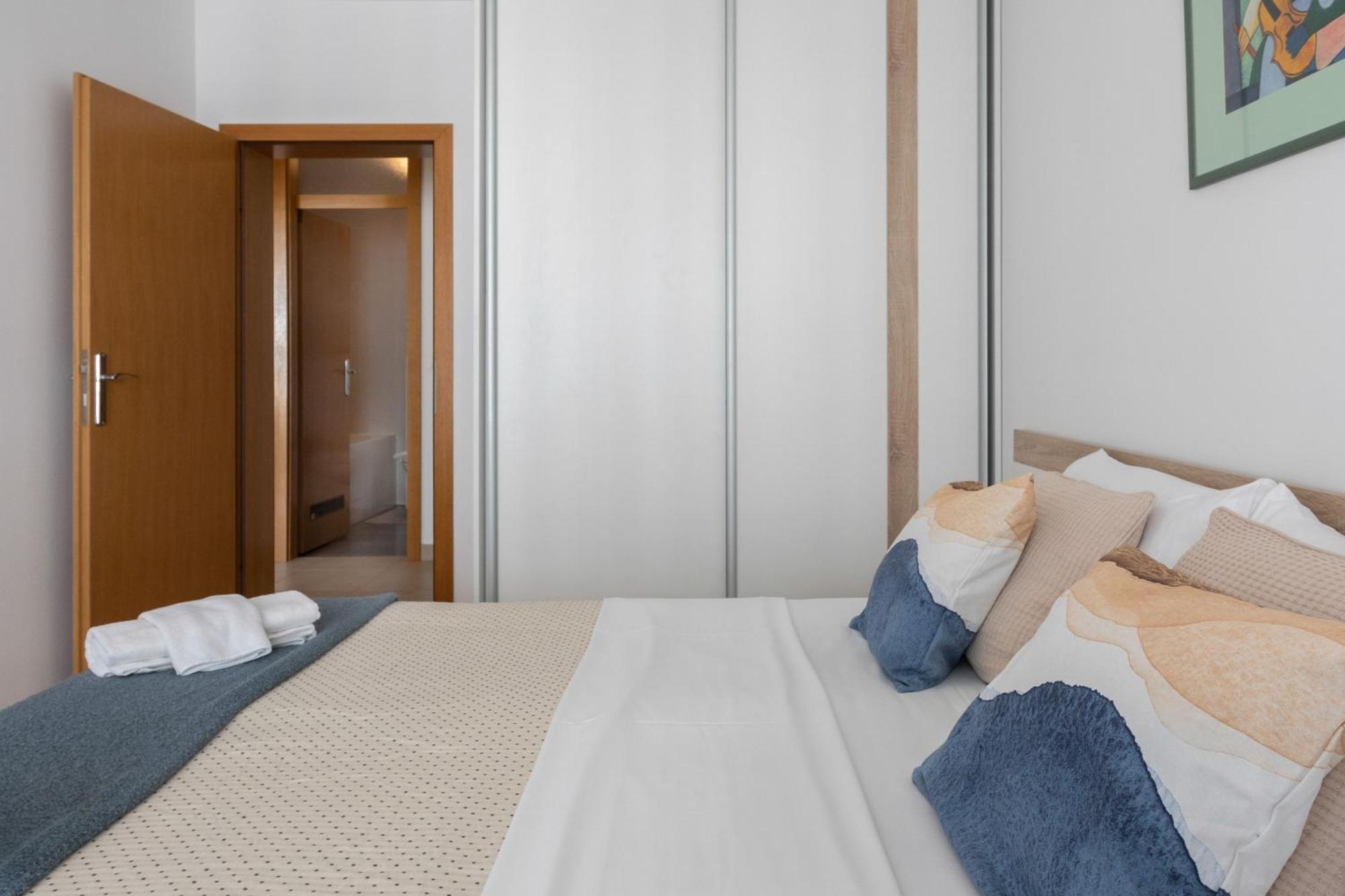 Sunny 1Bdr With Balcony & Parking Διαμέρισμα Ζάγκρεμπ Εξωτερικό φωτογραφία