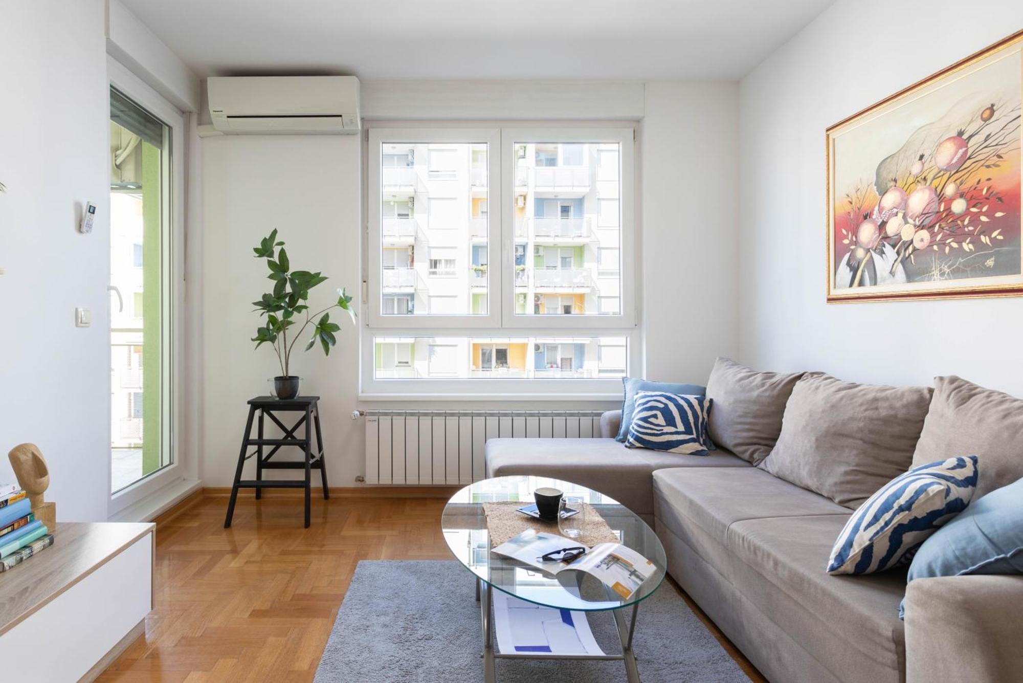 Sunny 1Bdr With Balcony & Parking Διαμέρισμα Ζάγκρεμπ Εξωτερικό φωτογραφία