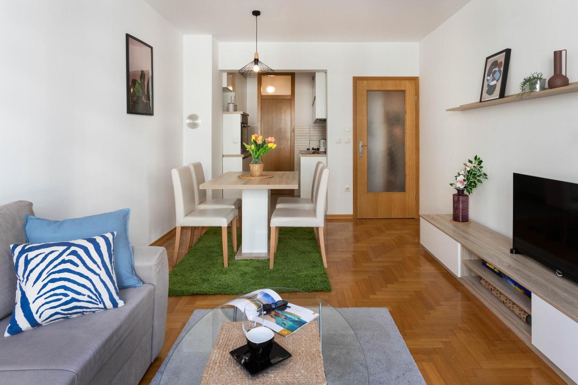Sunny 1Bdr With Balcony & Parking Διαμέρισμα Ζάγκρεμπ Εξωτερικό φωτογραφία